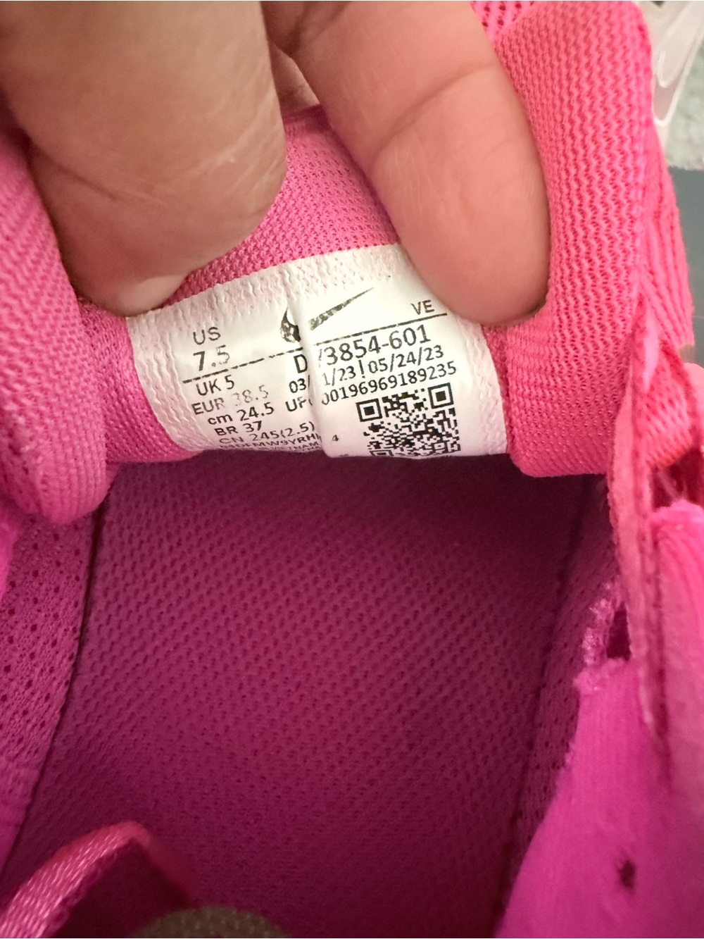 Nike Women's Hot Pink Running Sneakers with Gold Swoosh - Picture 8 of 8